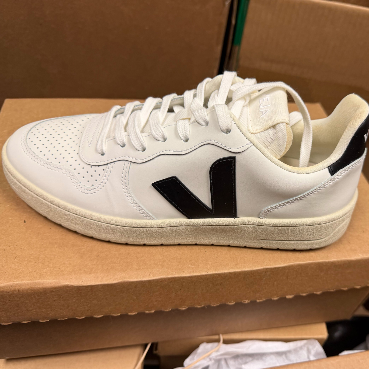 Tuckernuck & Friends — Footwear Returns - NuSource