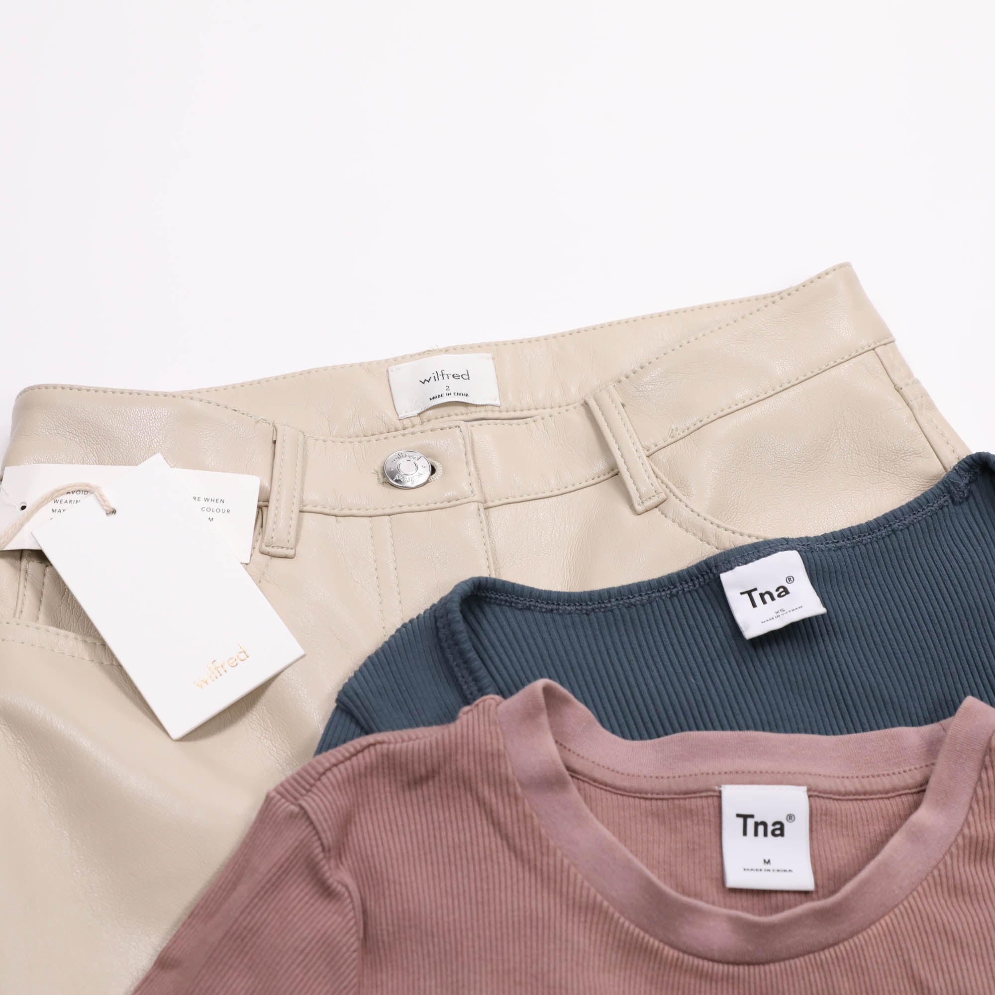 Aritzia Women's Secondhand Wholesale Clothing - NuSource