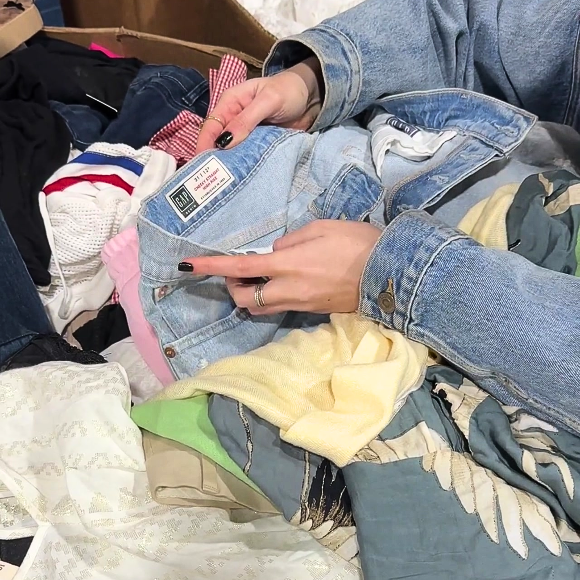 The Unknown: Women's and Men's Mystery Wholesale Pallet - NuSource